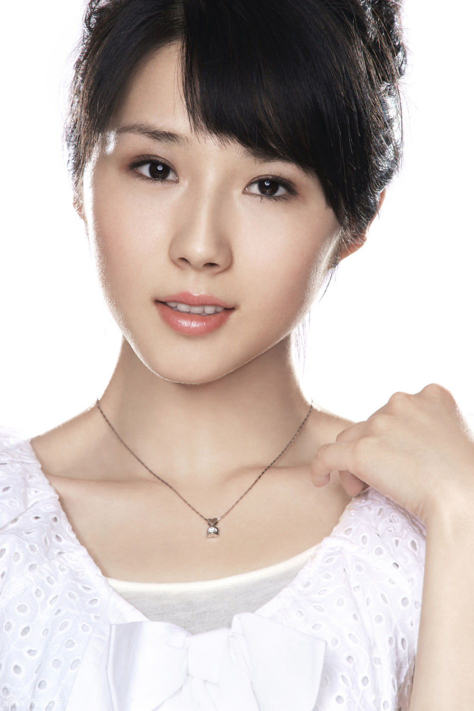 方安娜,出生于江西九江,中国内地女演员