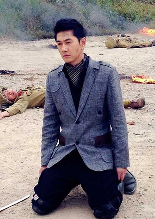 这样的何明翰真是太帅了