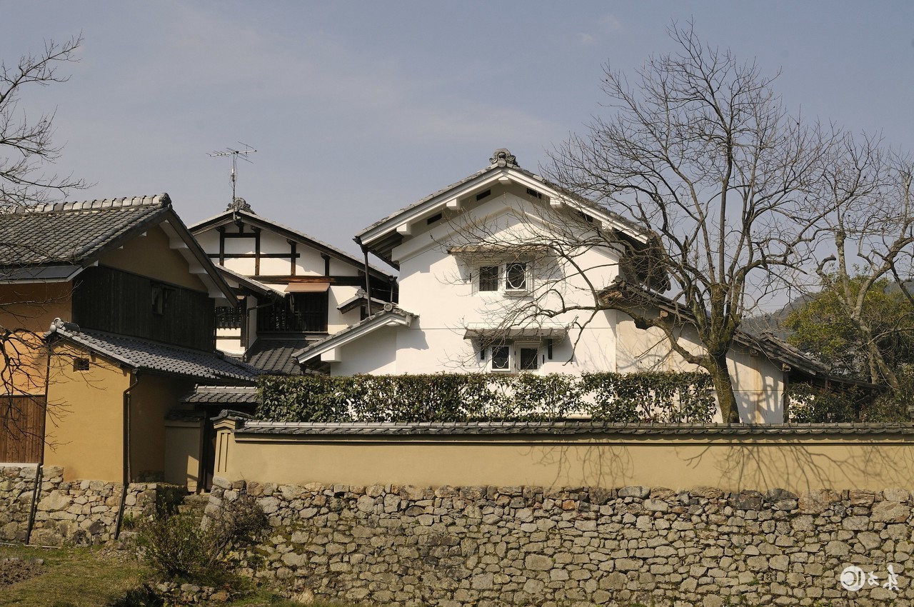 日本人买房子一般分两种,一种是一户建,也就是自己