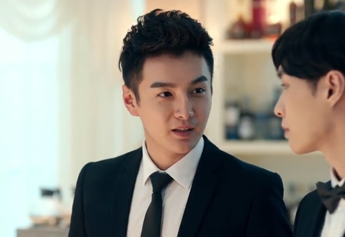 求婚大作战:心上人步入婚姻殿堂,天使帮忙回到过去!