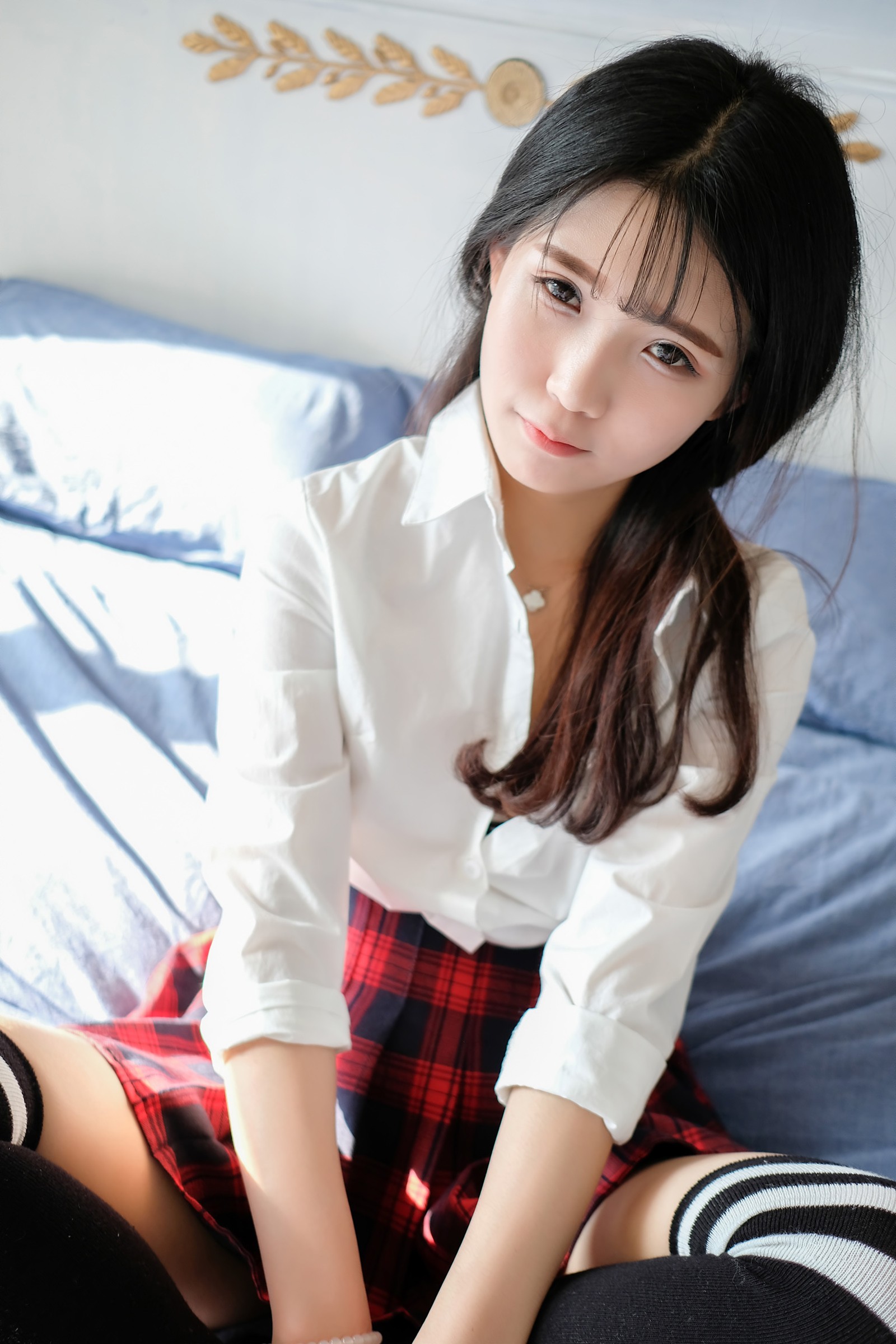 楚楚动人的纯情女孩小叶子