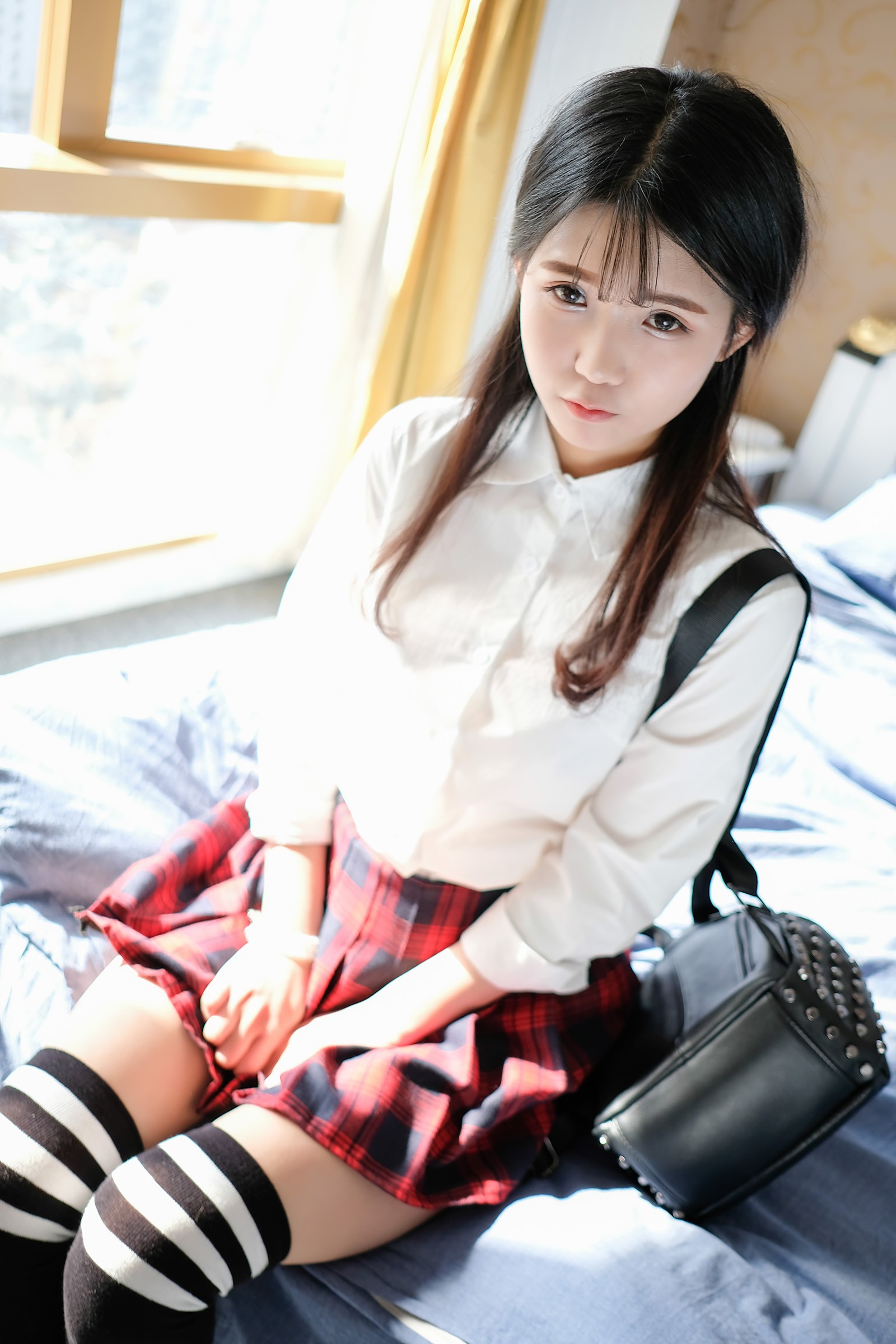 楚楚动人的纯情女孩小叶子