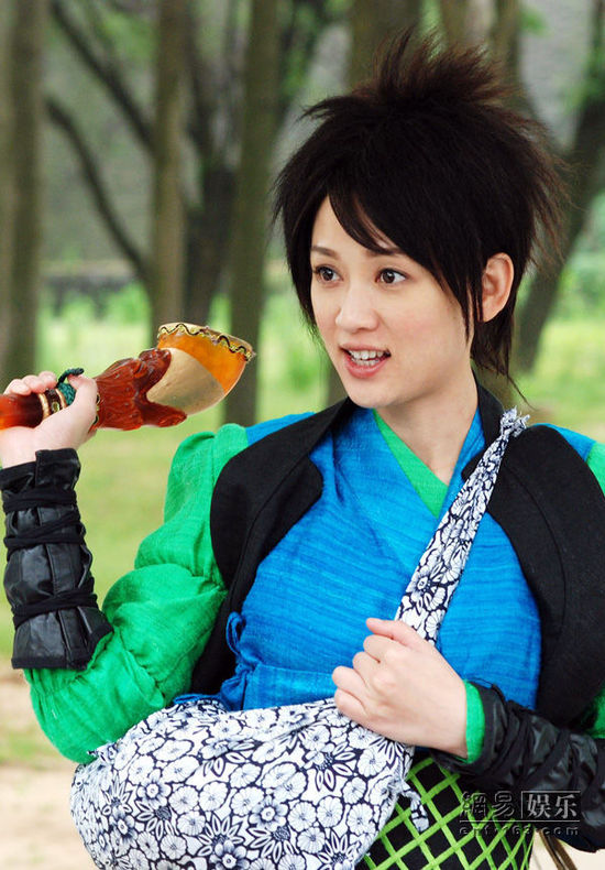 陈乔恩在《春光灿烂猪九妹》中的造型,你最喜欢哪一个?