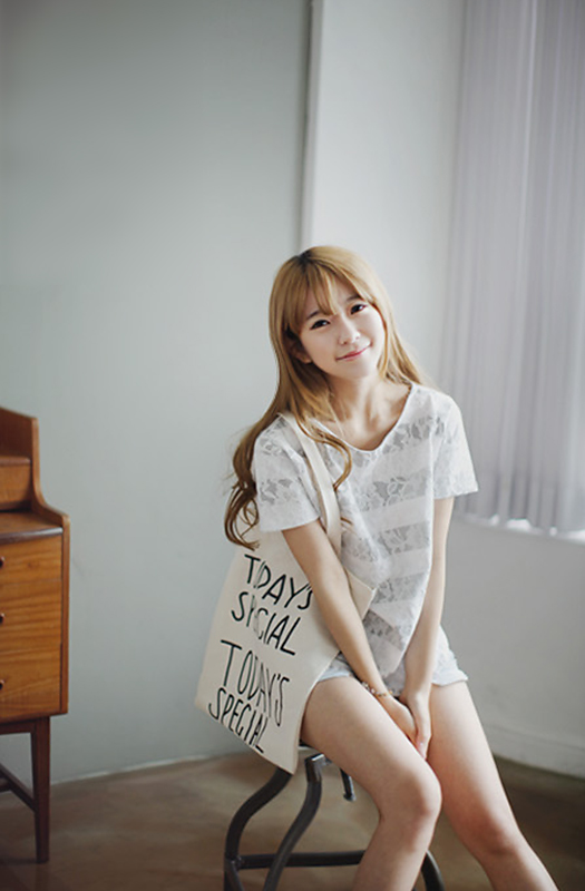 yurisa白色系列写真,纯洁得像个天使,坏人看见也心软