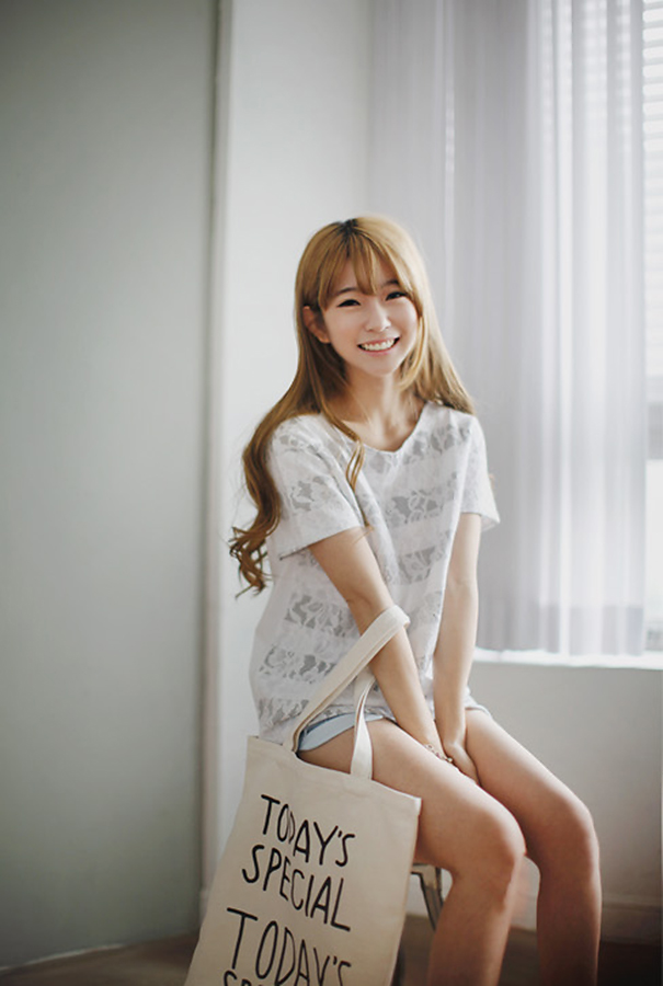 yurisa白色系列写真,纯洁得像个天使,坏人看见也心软