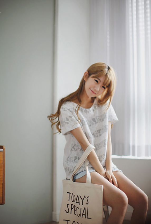 yurisa白色系列写真,纯洁得像个天使,坏人看见也心软