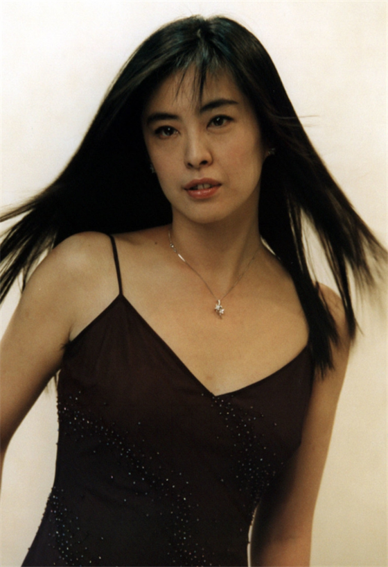 王祖贤(joey wong),1967年1月31日生于台湾省台北市,华语影视女演员