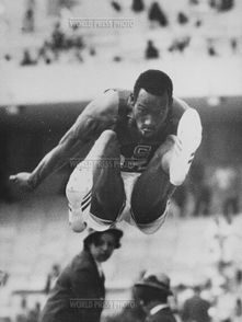 回顾田径世界跳远纪录保持者鲍勃·比蒙的惊人之跳