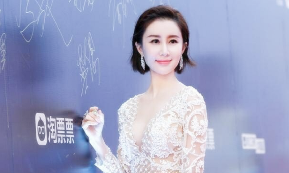 从任性学霸到女神,她被中央戏剧学院录取却选择了普通大学