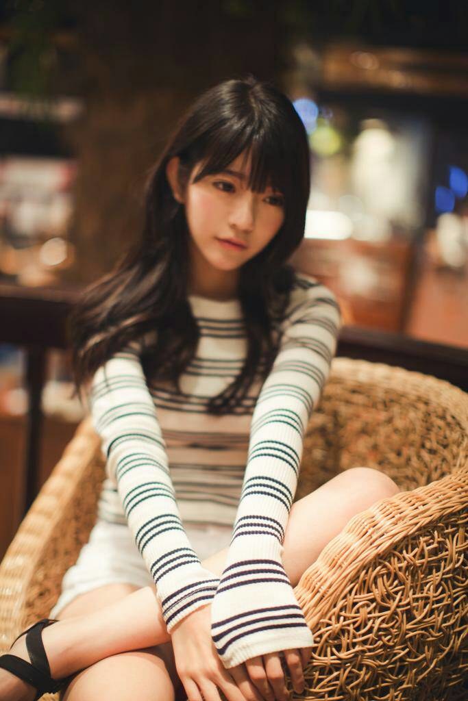 yurisa演绎清纯女高中生,裤子这么短学校不管吗