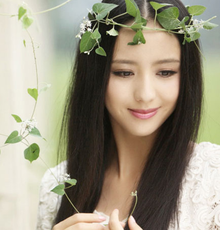 娱乐圈中有着少数民族血统的美女明星,佟丽娅上榜,你喜欢谁?