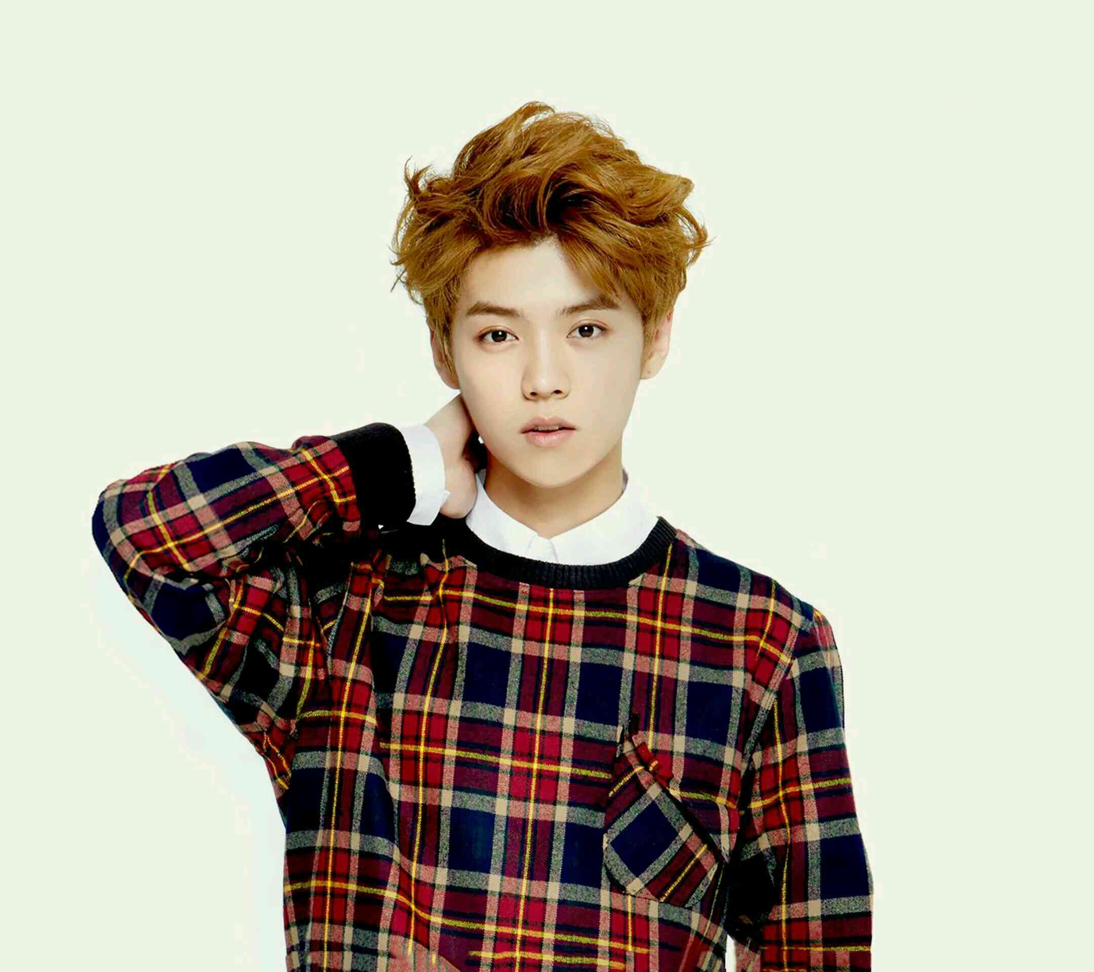 他在《十二金鸭》中饰演kpop跳舞高手与吴君如一起领衔主演!