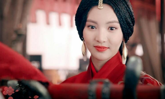 金晨最美的古装造型就是赤练女神,一身红衣美得不真实