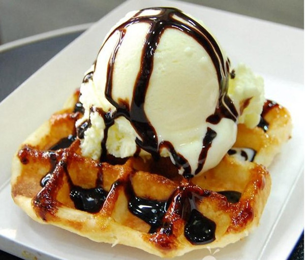 欧洲美食冰淇淋华夫饼,好吃好做,又很有营养!