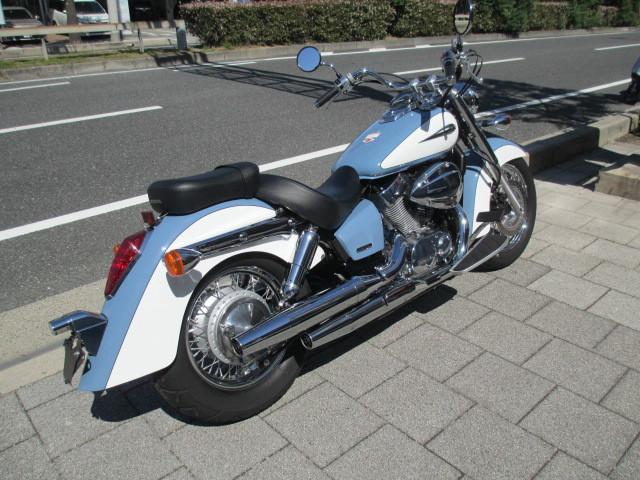 谁认识这款轴传动本田摩托?