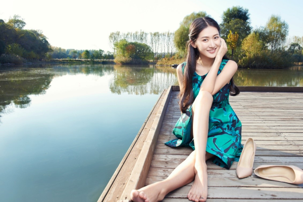 郑茜,刘南希等这几位女艺人中,我最喜欢郑茜,你呢?