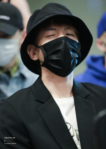 边伯贤打哈欠的那些可爱瞬间,我可能真的是个假粉