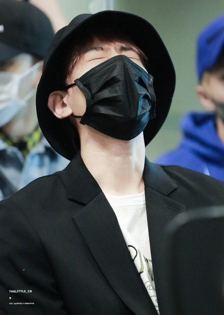 边伯贤打哈欠的那些可爱瞬间,我可能真的是个假粉