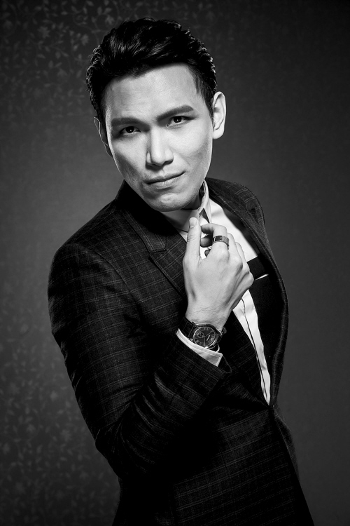 他的演唱会被骂最"烂",门票死贵,一共七首歌,中场还会忘词!