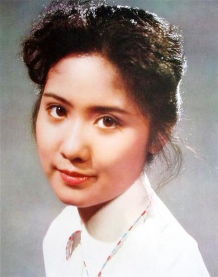 80年代的四小花旦,个个美貌无双,你被惊艳到了吗?