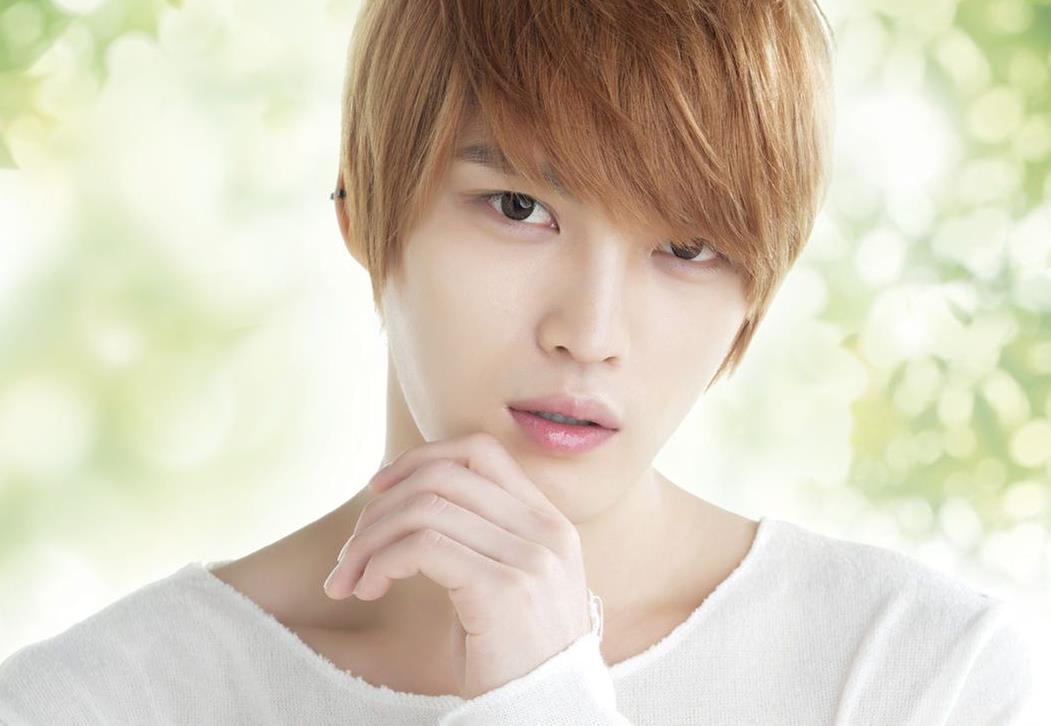 对于金在中的颜值,我是词穷的,只能肤浅的说一句真好看!