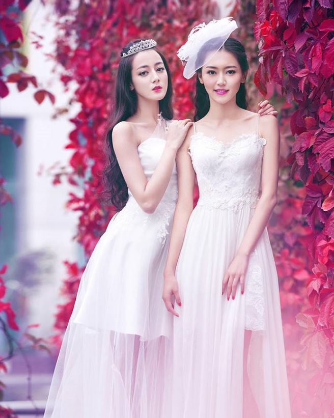 穿婚纱的娱乐圈女神,你觉得谁最惊艳,想把谁娶回家