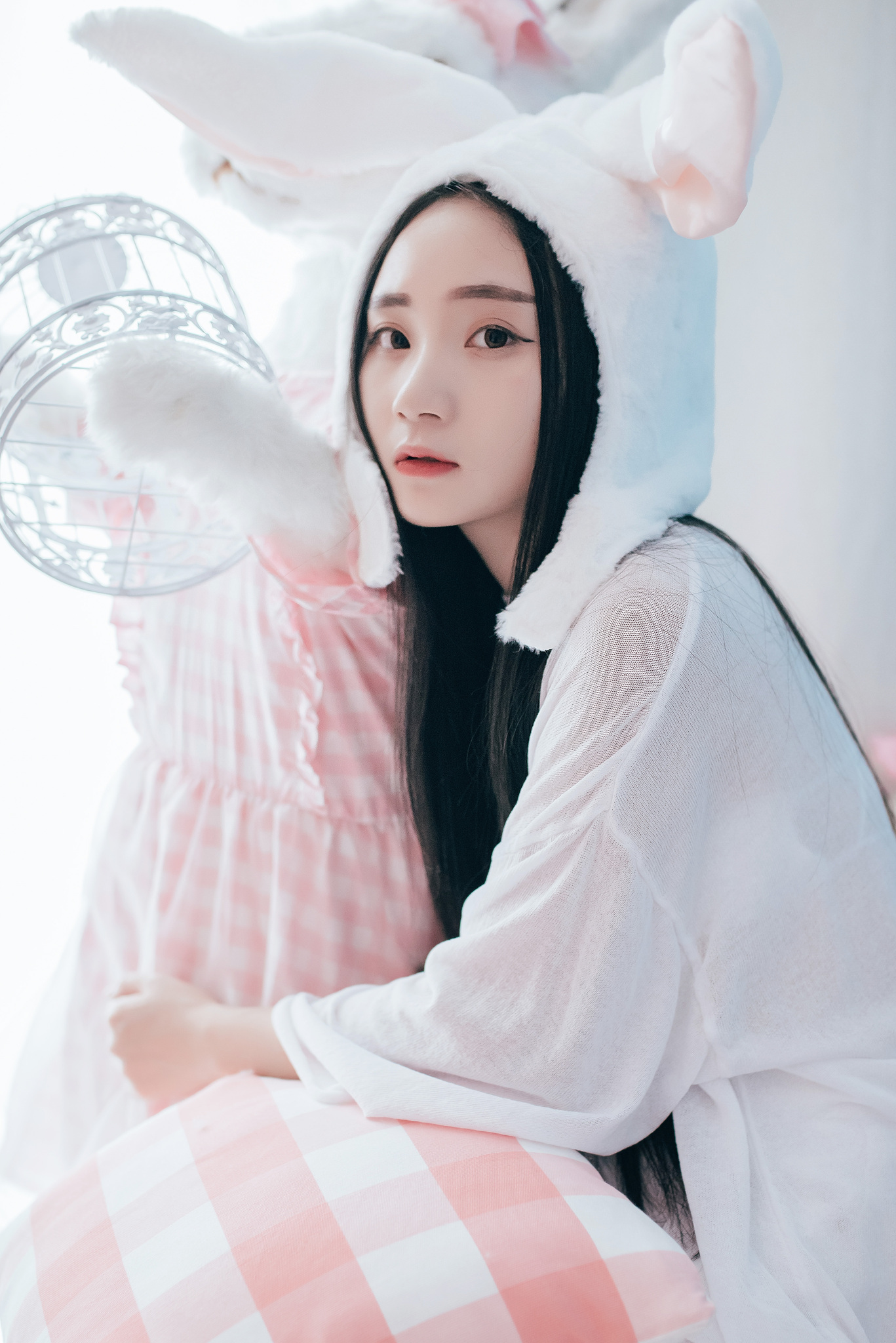 艺术摄影:粉红女郎,可爱的兔宝宝模特!