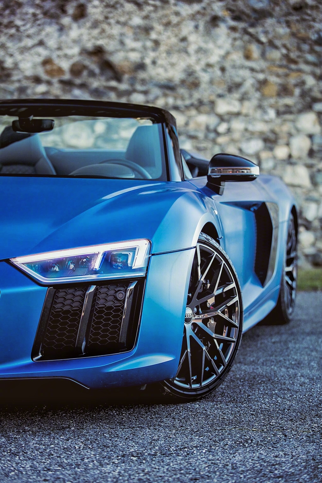 跑车摄影:蓝色奥迪r8
