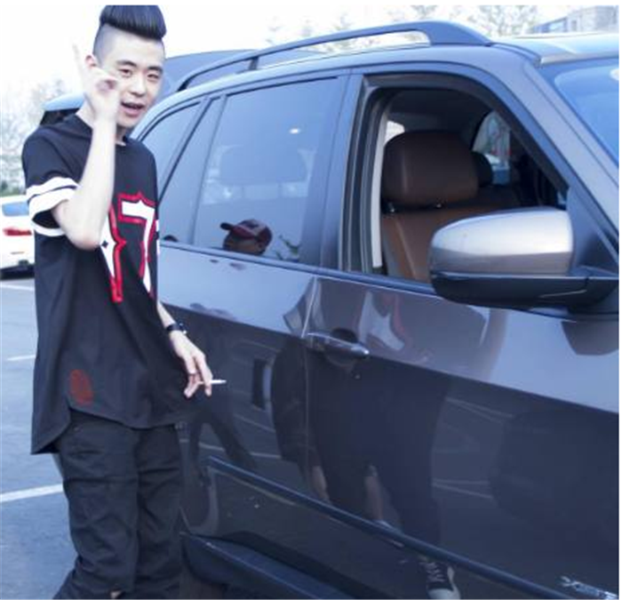 岳云鹏的座驾,张云雷的座驾,宋小宝的座驾,你看看差别有多大?