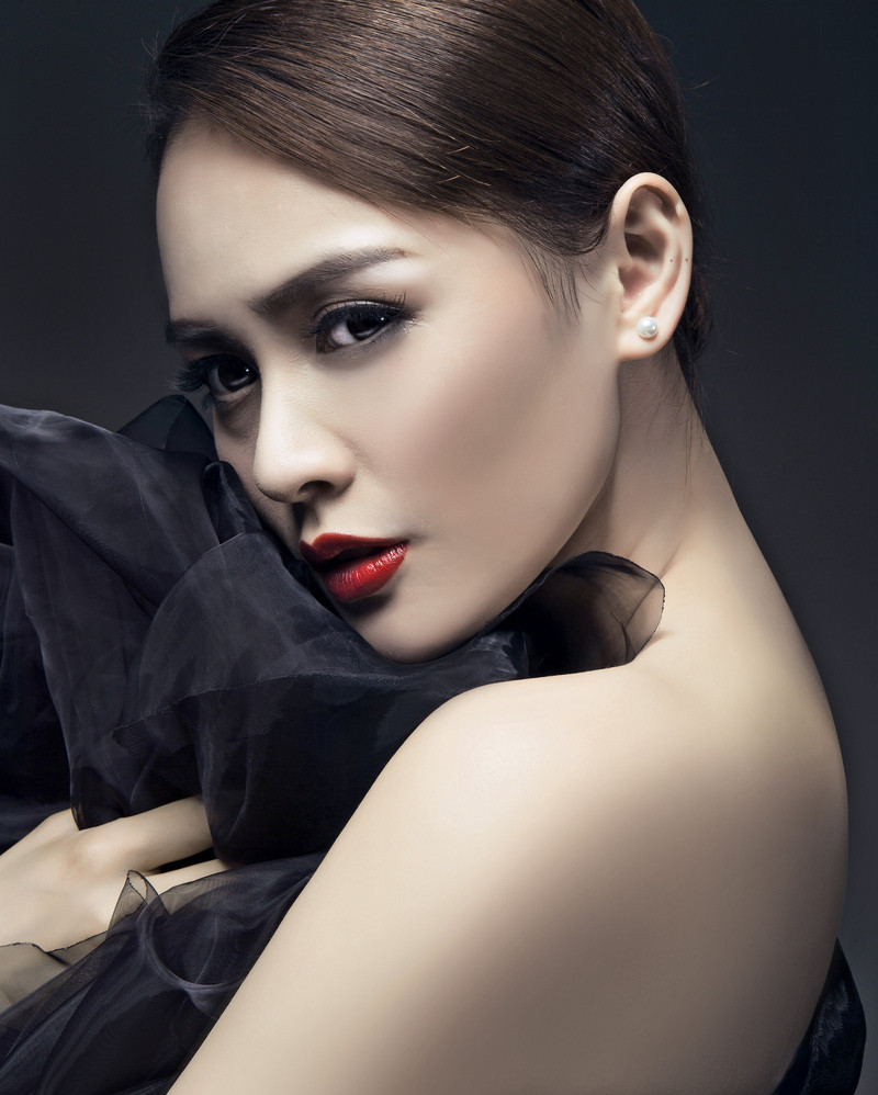 王蕊亮相中国国际时装周 与大家共同见证这场瞳孔上的视觉盛宴