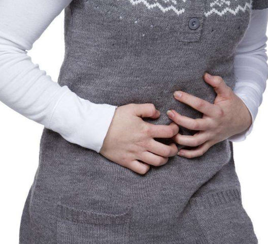 三十岁以上的人出现腹部不适,隐痛,腹胀,大便频率和形状改变,便秘