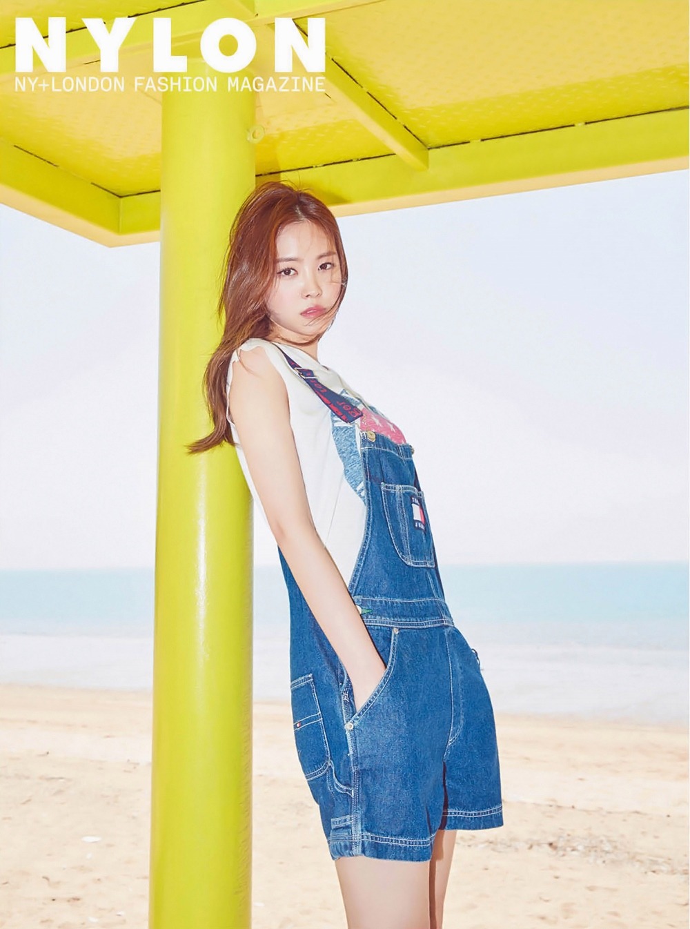 apink颜值担当孙娜恩《nylon》杂志夏日风情写真,美翻了