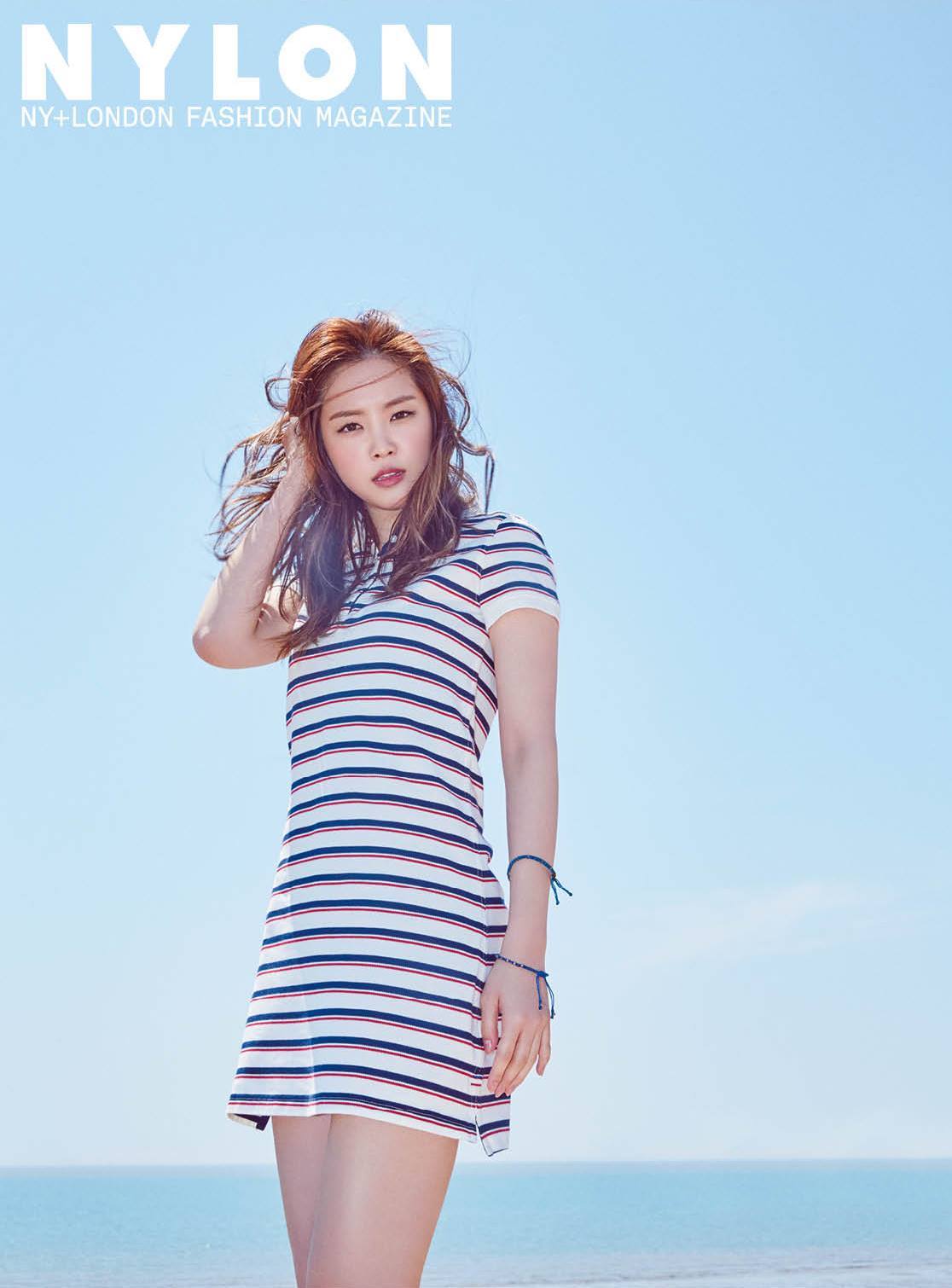 apink颜值担当孙娜恩《nylon》杂志夏日风情写真,美翻了
