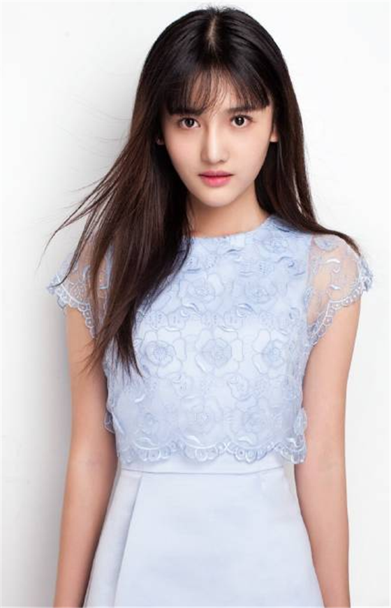 韩昕妤:因出演网剧走红,甜美清新惹人爱!