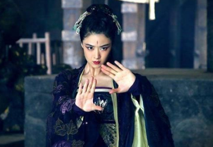 古装剧中女星施法瞬间:个个都美翻了,最后一张是蒋欣最美的时候