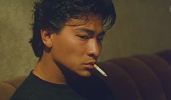 四大天王抽烟姿势大对比,刘德华抽烟动作超经典,他抽烟最帅!