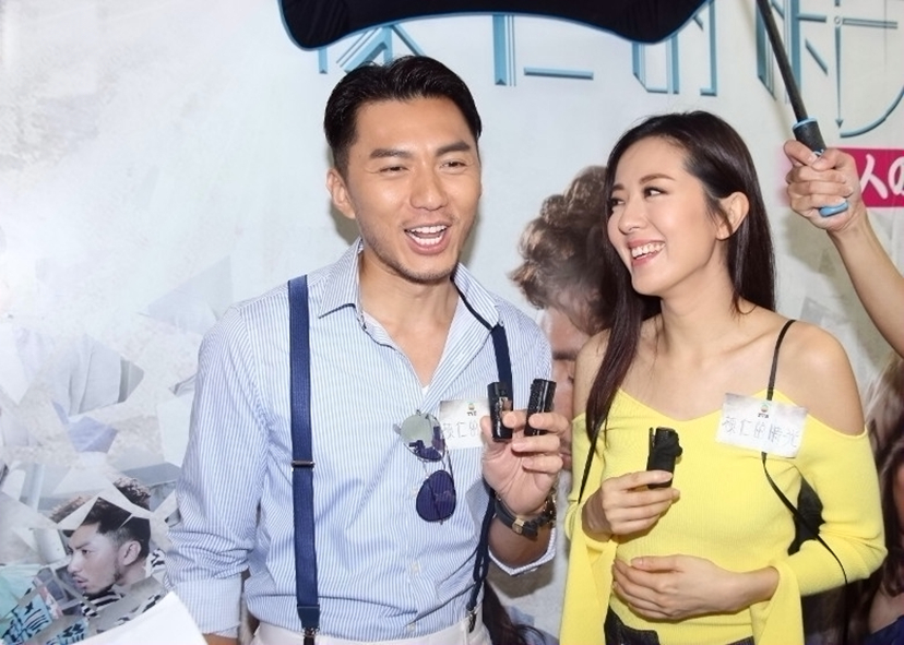 tvb袁伟豪与唐诗咏出席《栋仁的时光》宣传,高颜值cp默契互动!