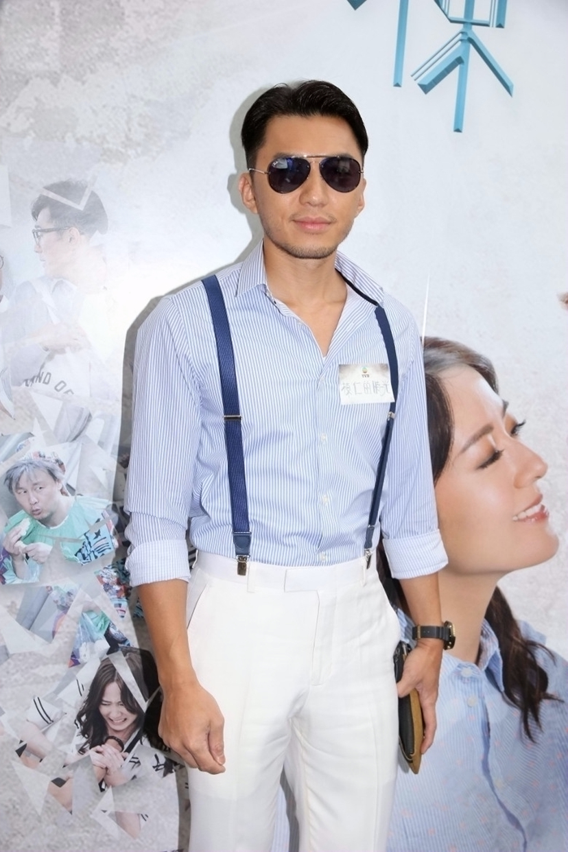 tvb袁伟豪与唐诗咏出席《栋仁的时光》宣传,高颜值cp默契互动!