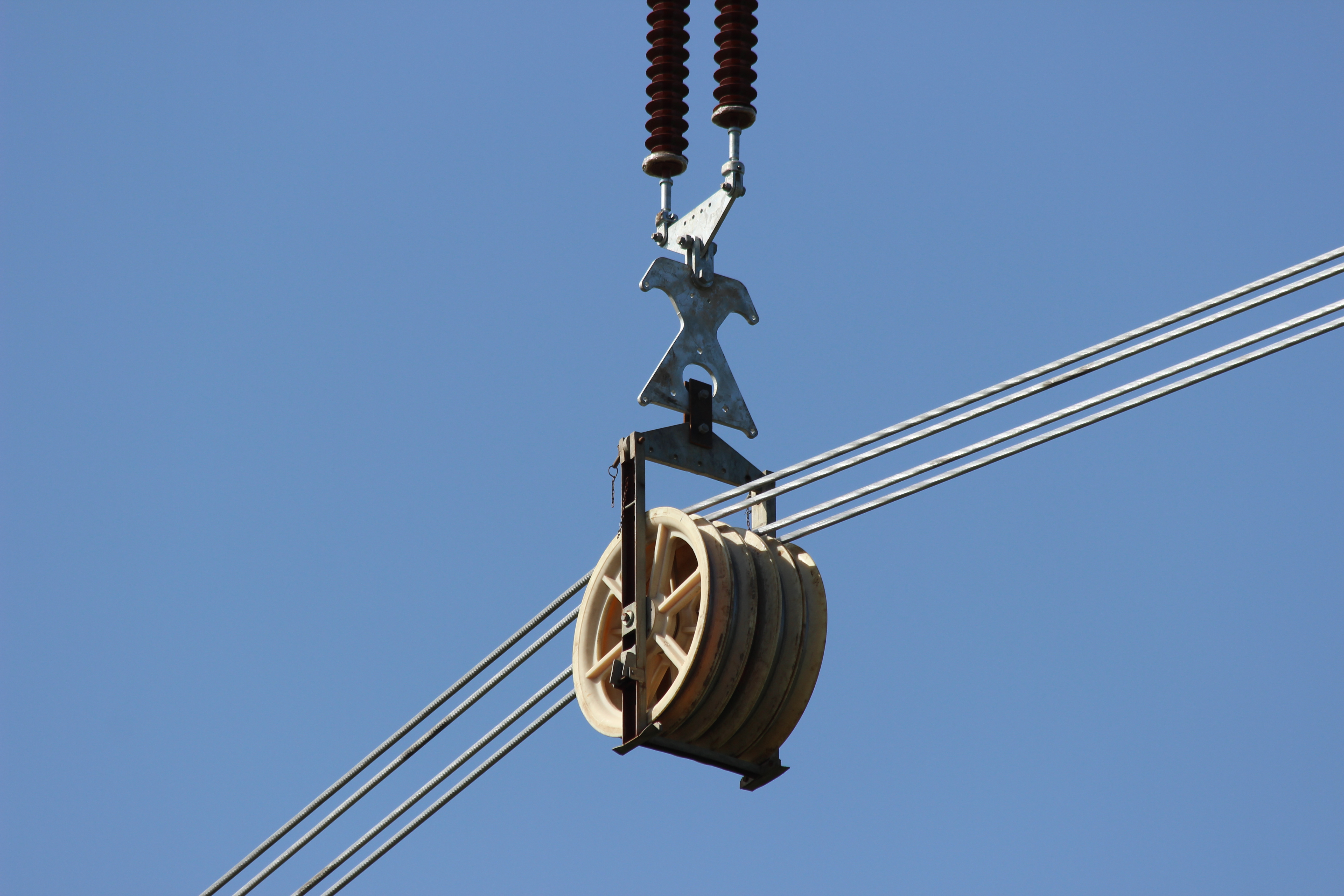 经验交流:架线设置双滑车的判断方法和施工要点