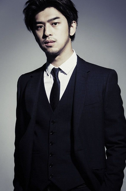 留着胡子的帅明星——陈柏霖!