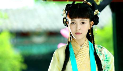 近视眼明星:唐嫣刘诗诗被网友说演技差,图三近视千度却被人夸赞