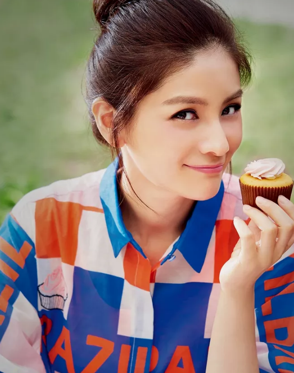 黄晓明的5个老婆:胡可温柔贤惠,刘孜气质高雅,只有她才是真爱