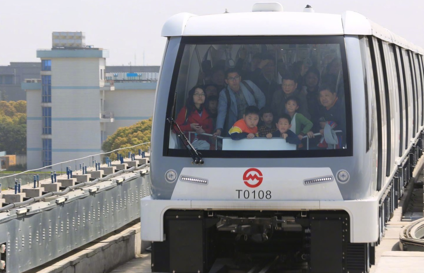 认为上海浦江线很小很短?其里程碑作用远大于上海其他地铁