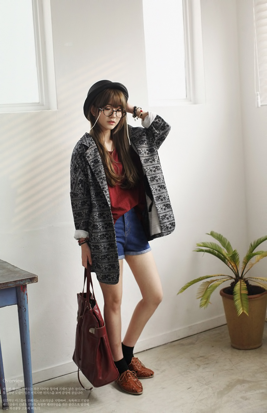 女神yurisa秀大长腿,又白又细,令人遐想