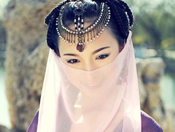 戴面纱的5位古装女星,个个都美翻天,你能在3秒内找出热巴吗?