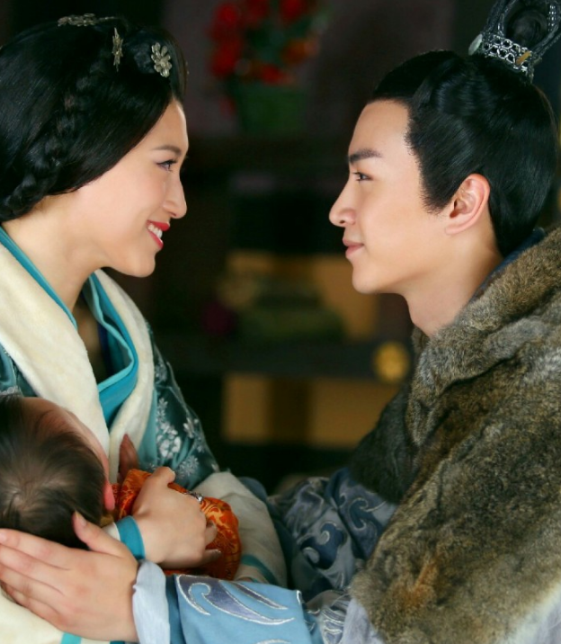 《云中歌》里陈晓和苏青的甜蜜合照,浓情蜜意都溢出屏幕了