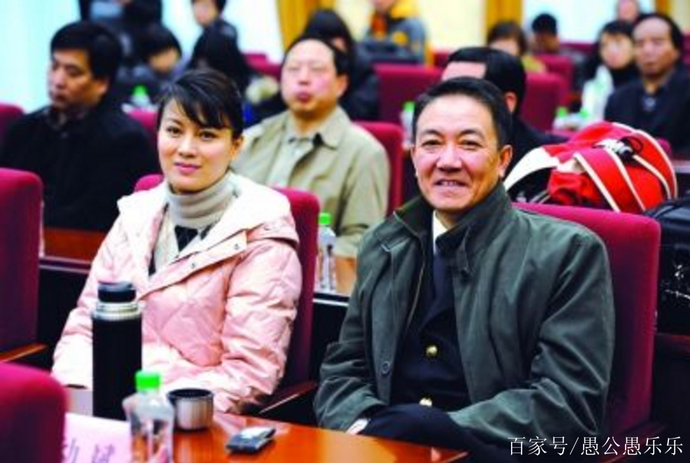 李幼斌老婆,唐國強老婆,陳道明老婆,何政軍老婆,這差距感!