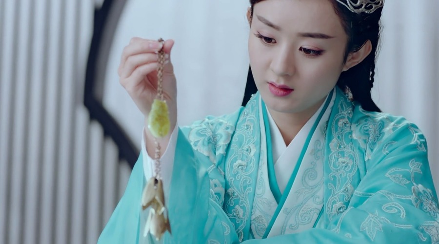 他是赵丽颖的伯乐,他捧了赵丽颖三年,难怪如今赵丽颖大紫大红