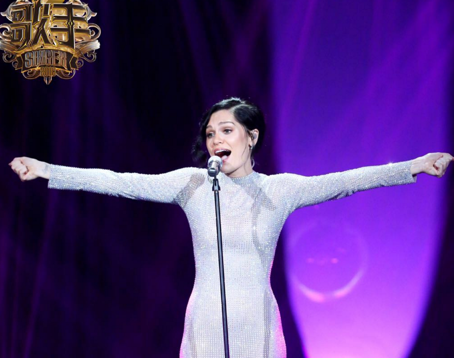 《歌手》完美落幕,婕西靠实力登上歌王宝座,网友:当之无愧!
