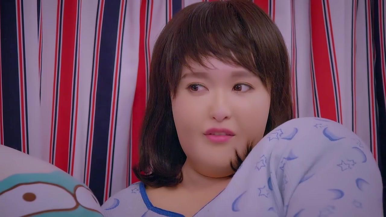 四,同样的还有胡杏儿,为了拍摄《肥田喜事》,将自己活生生吃成了一个